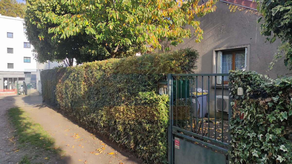 Maison à SAINT-CYR-L'ECOLE