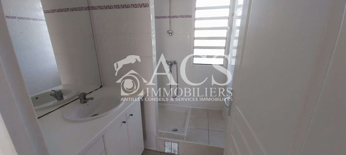Appartement T3 Plateau Fofo - 97233 SCHOELCHER - photo 6