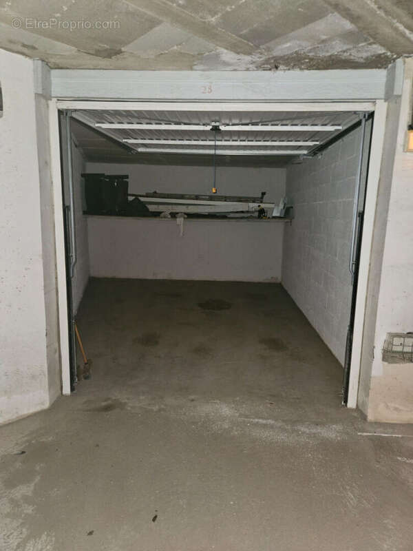 Parking à LE BARCARES