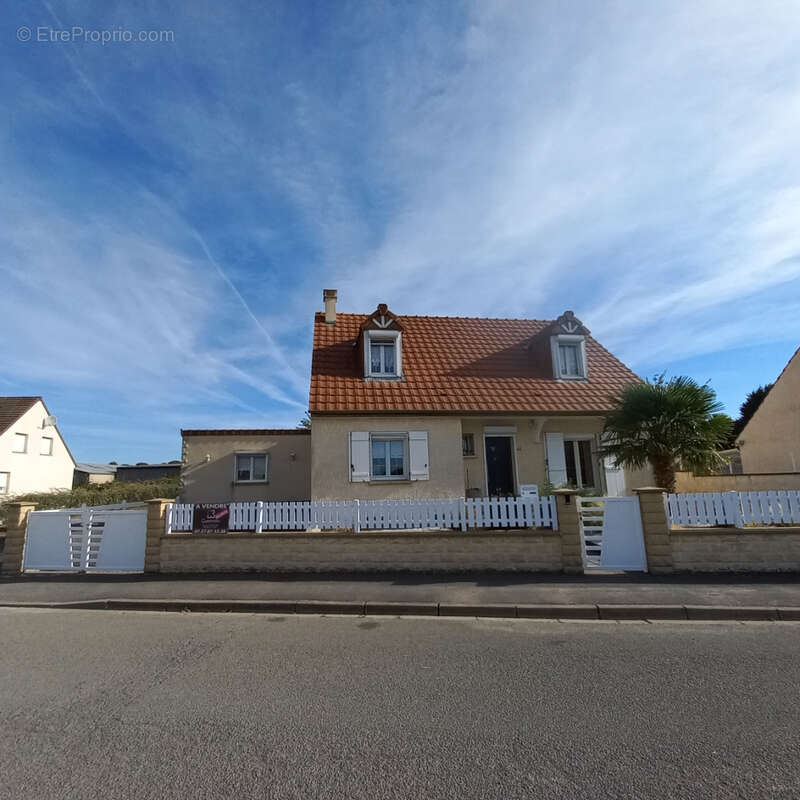 Maison à ORIGNY-SAINTE-BENOITE
