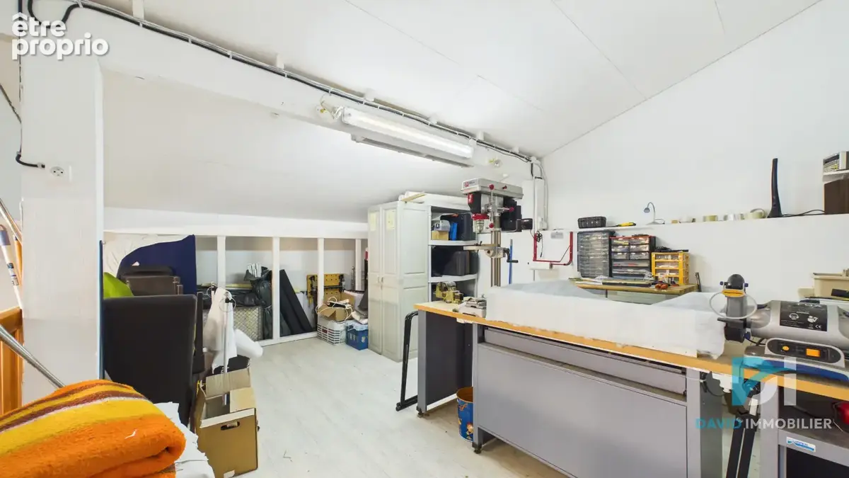 Villa avec piscine et double garage - photo 12
