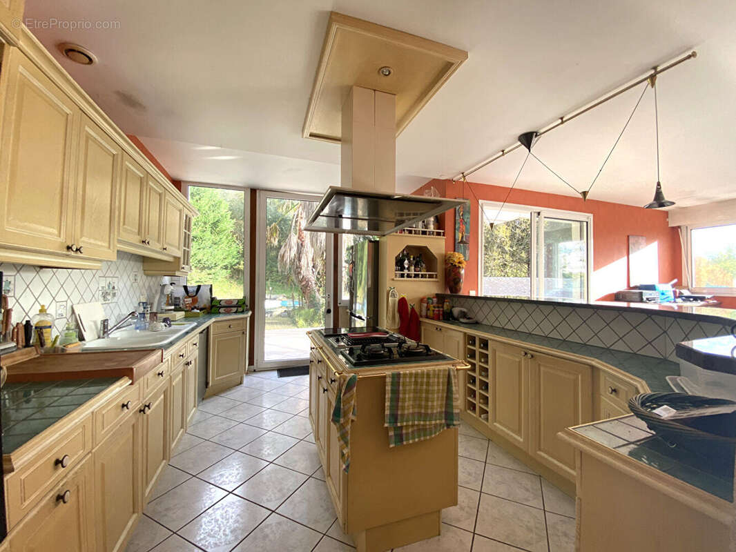 Maison 316 m² à Bosdarros  - photo 4