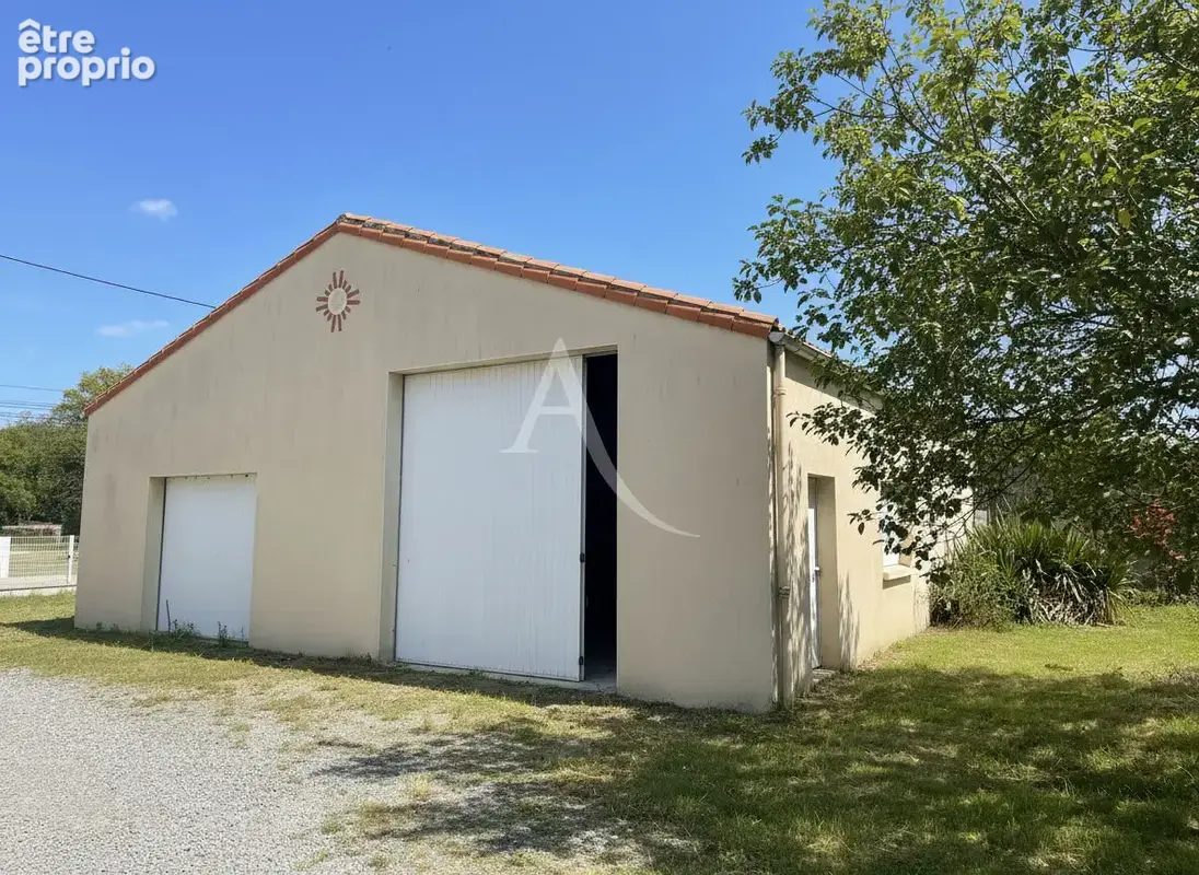 Maison Saint Hilaire De Chaleons 135 m2 - photo 3