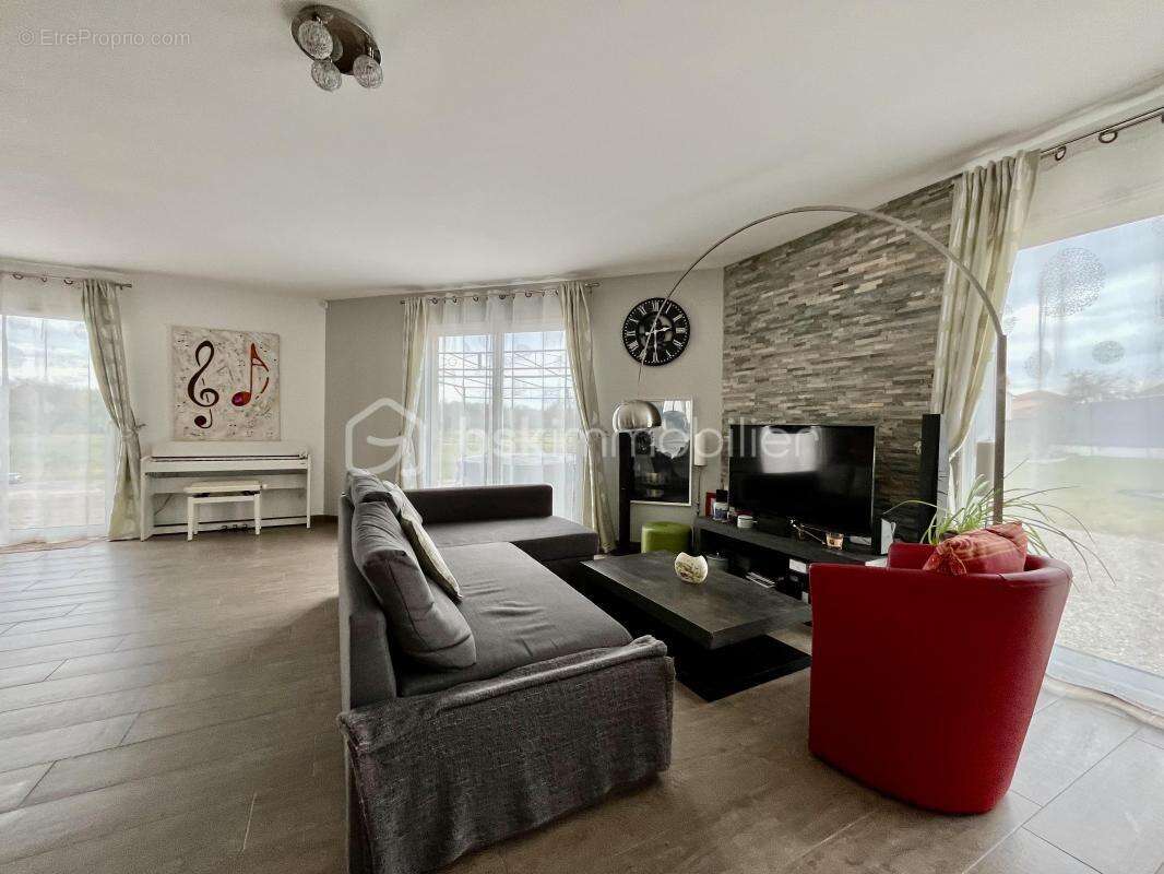 Maison à MARIGNY-LES-USAGES