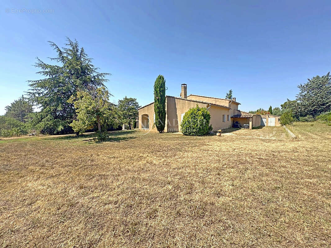 Lourmarin au coeur du Luberon - Villa avec piscine à 10mn à pied du village - photo 9