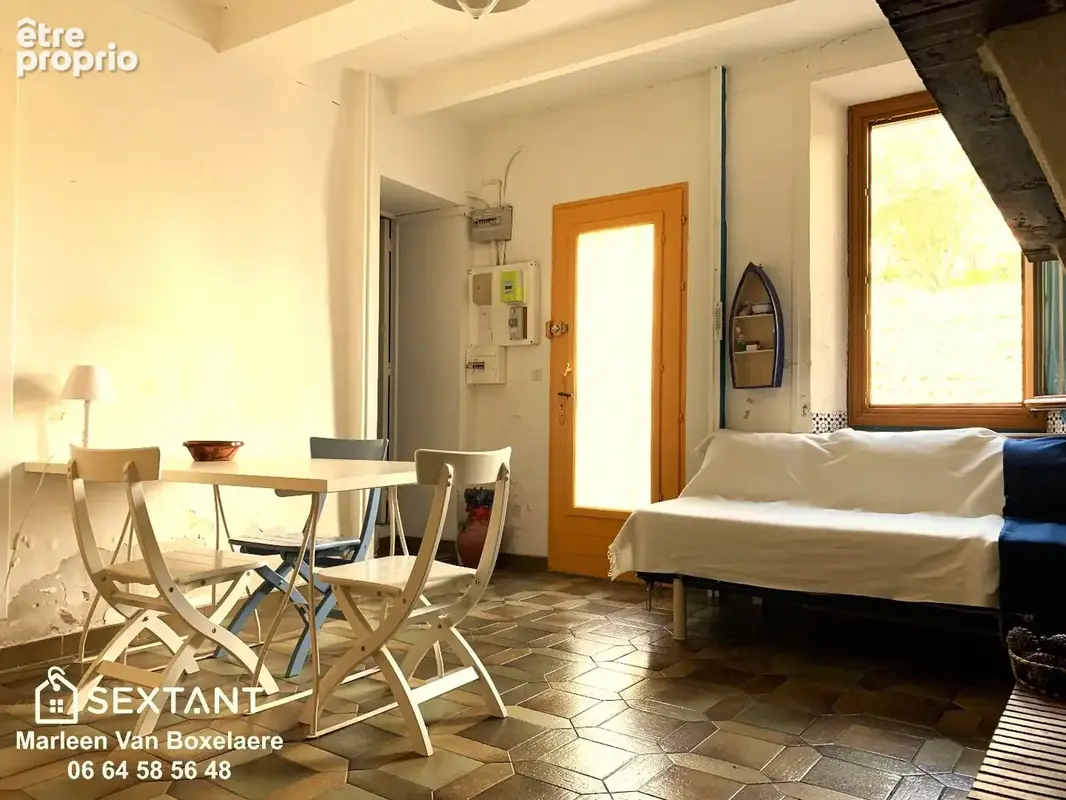 Spacieuse maison de village avec 4 chambres, terrasse, garage et jardinet. - photo 2