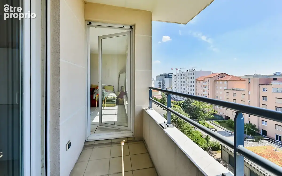 Appartement T3 à LYON 8ème - photo 3