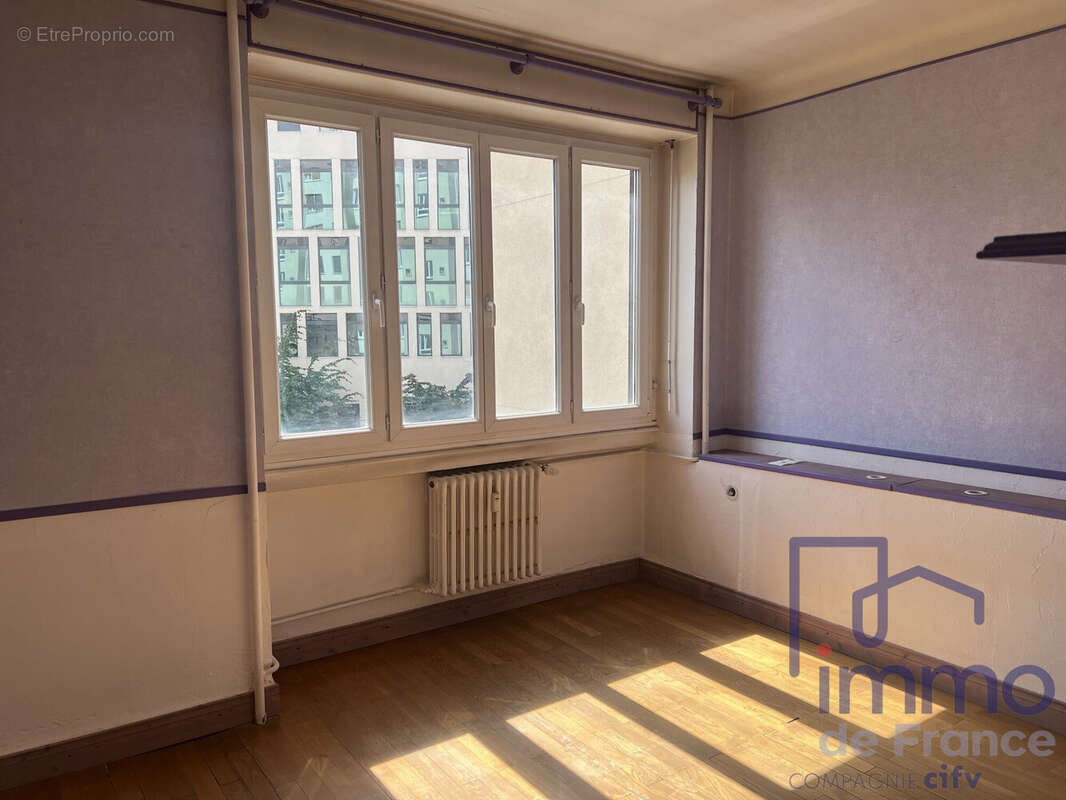 Appartement à SAINT-ETIENNE