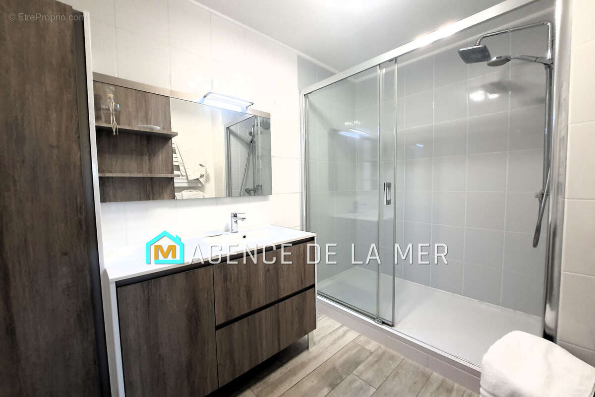 Appartement à MANDELIEU-LA-NAPOULE