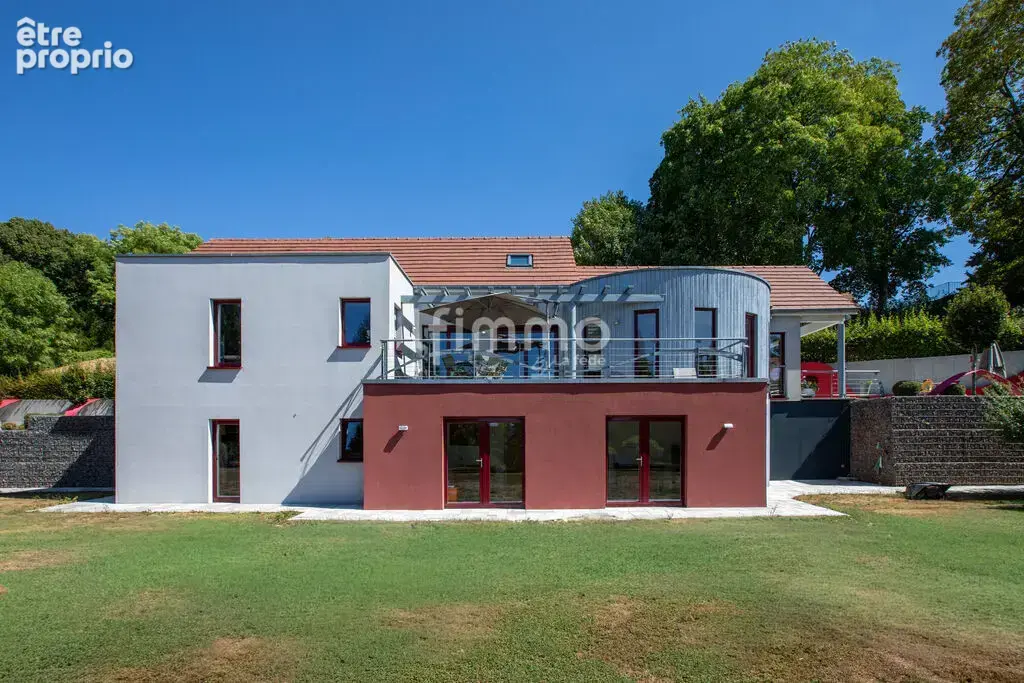 Maison d'exception et son vaste jardin arboré - photo 3