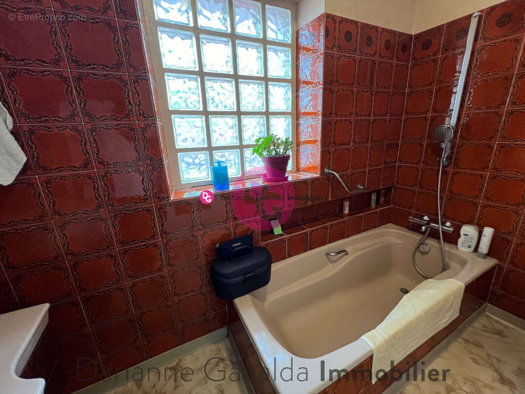 Maison à DECAZEVILLE