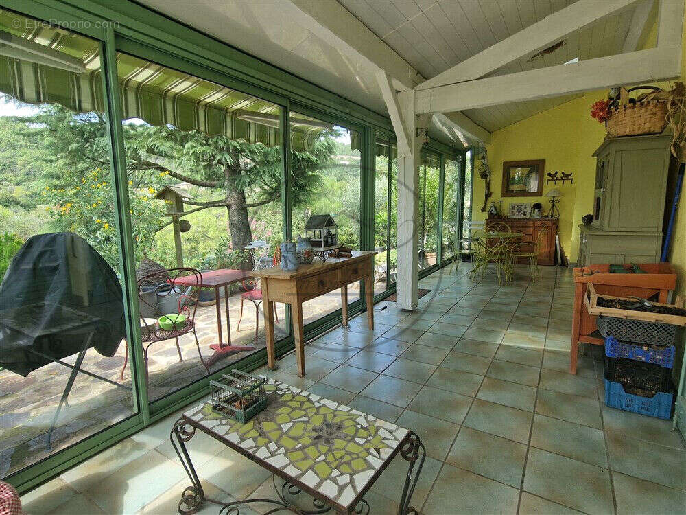 Maison avec piscine dans un environnement privilégié - photo 19