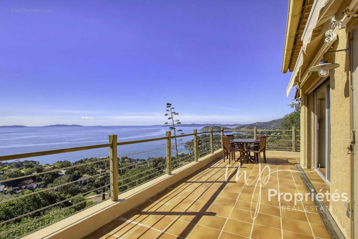 Maison à RAYOL-CANADEL-SUR-MER