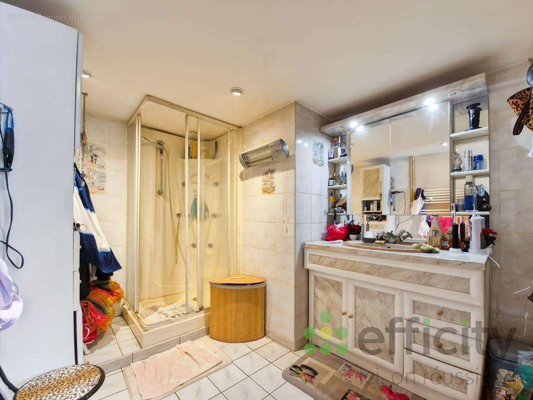 Maison à SAINT-PAVACE