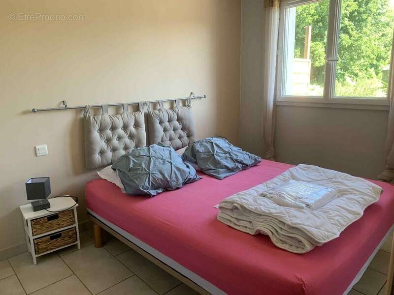 Maison avec studio indépendant et piscine chauffée – 2300 m² de terrain – CHABESTAN (05) - photo 12