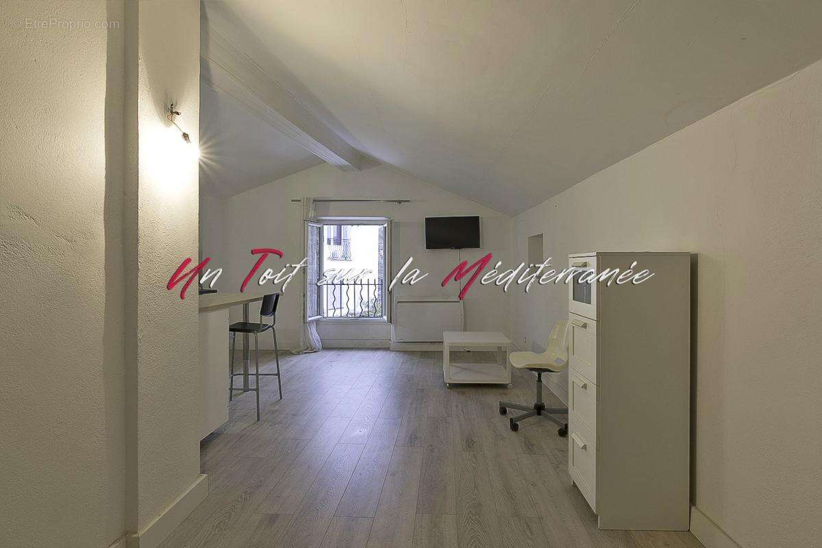 Appartement à BORMES-LES-MIMOSAS