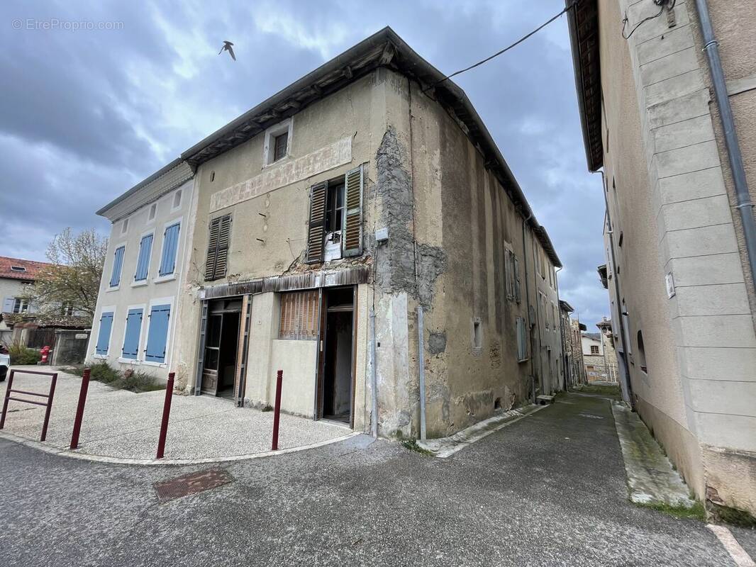 Maison à LE GRAND-SERRE