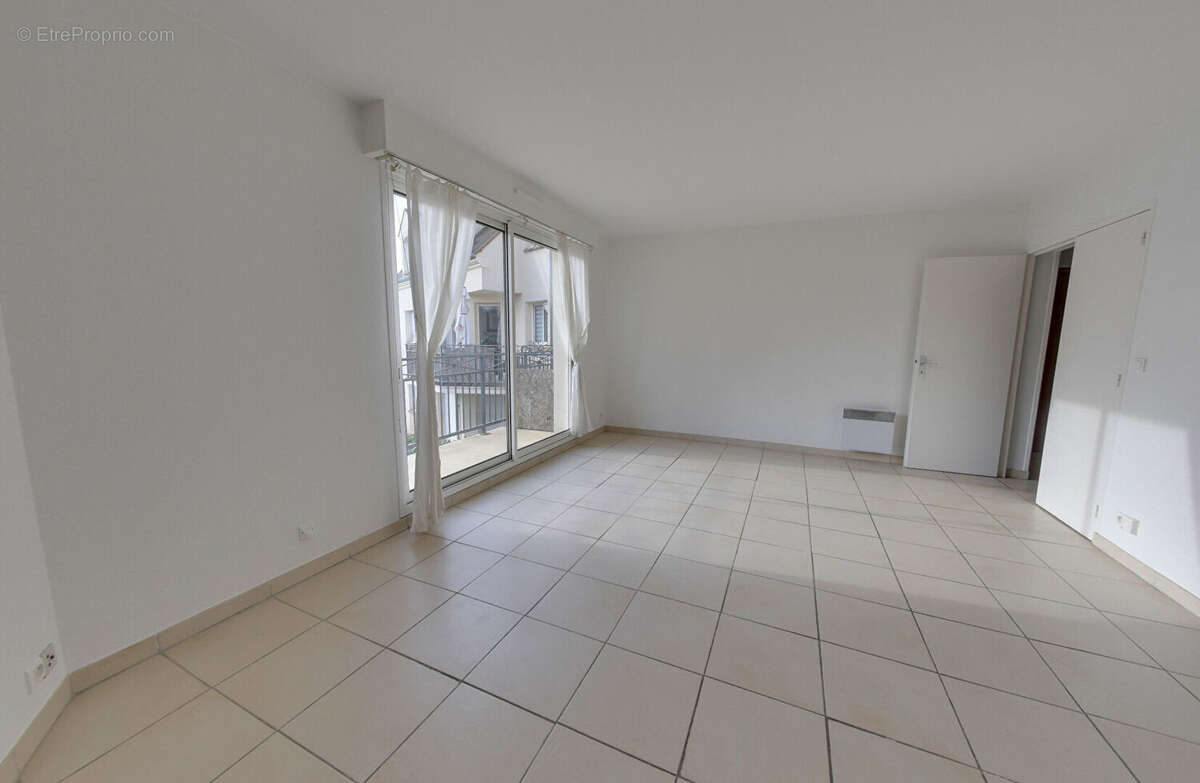 Appartement à EPERNON