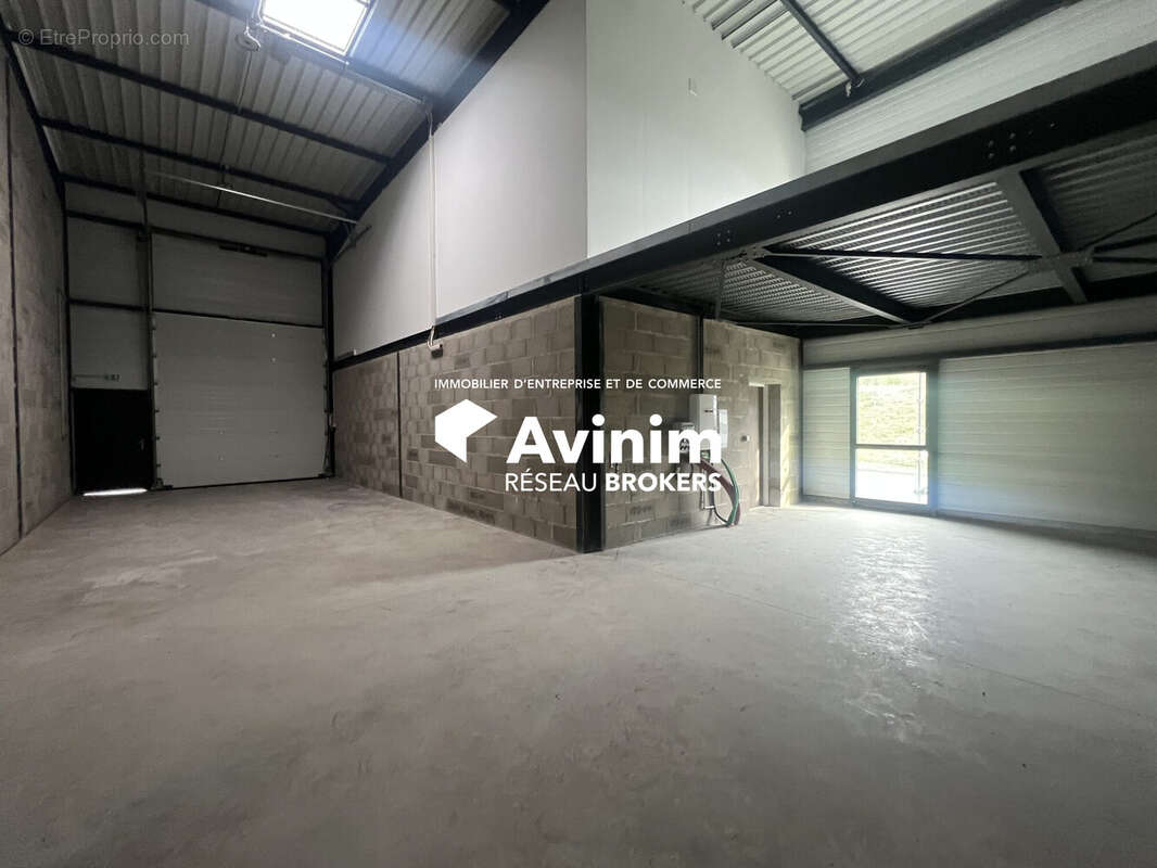 Commerce à VILLETTE-D&#039;ANTHON