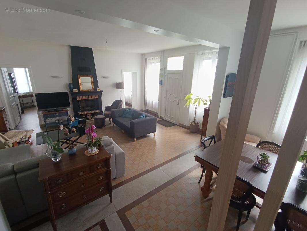 Maison à CHEMIRE-EN-CHARNIE