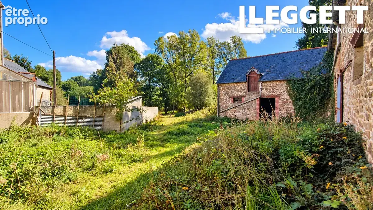 Grande propriété en pierre - Terrain de 9 823 m², nombreuses dépendances et potentiel de gîtes près de Plémet - photo 2
