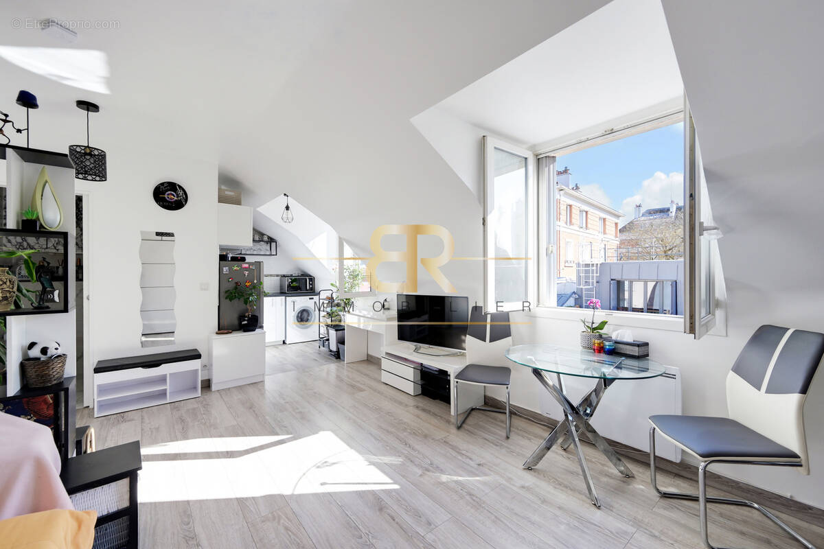 Appartement à PARIS-12E