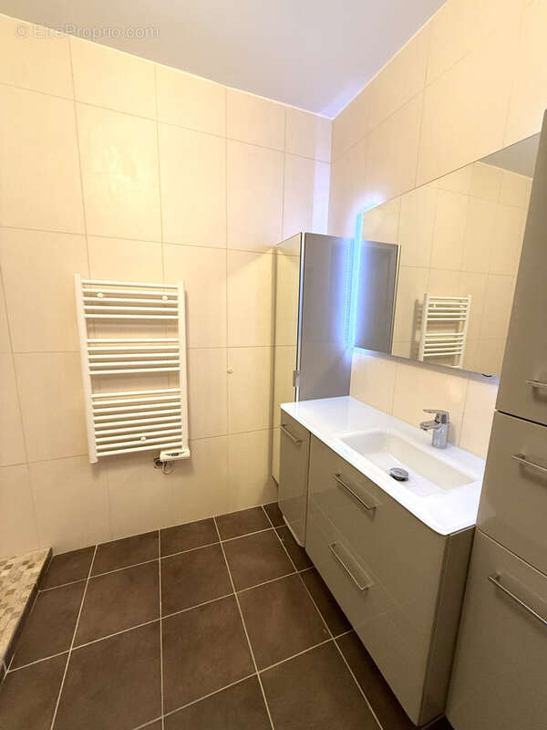 Appartement à SAINT-MAXIMIN-LA-SAINTE-BAUME