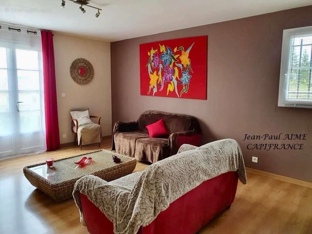 BARJAC – Une propriété de 210 m2 dont un appartement de 70 m2 avec panorama sur les Cévennes, à quelques pas du cœur du village - photo 12