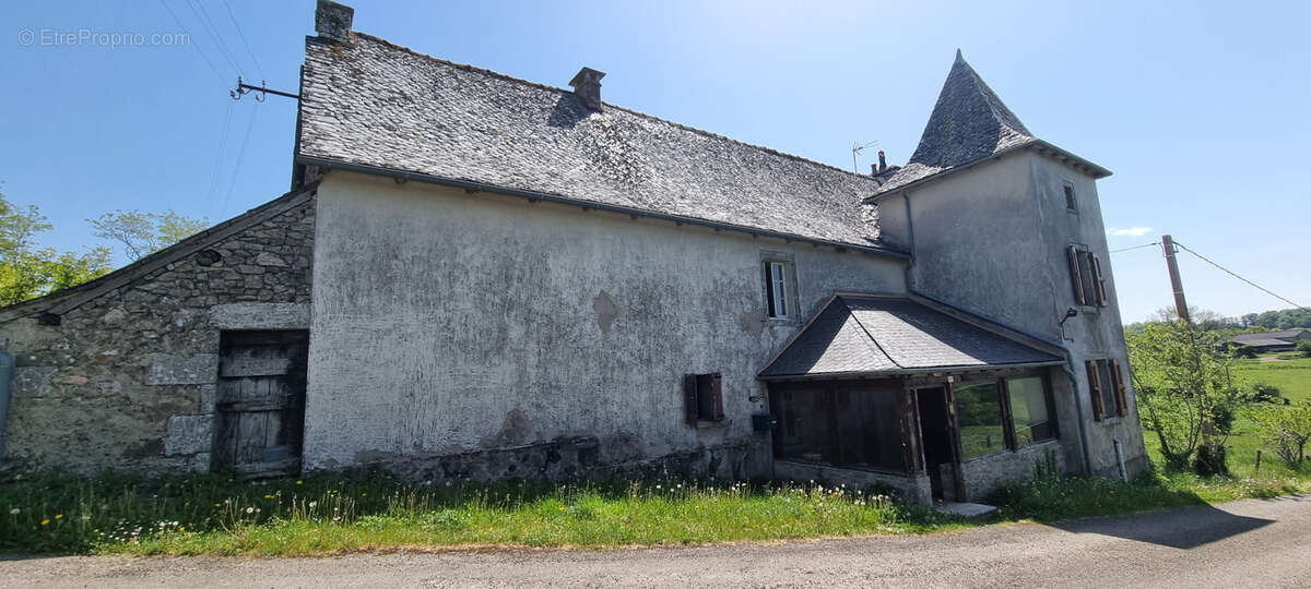 Maison à SENERGUES