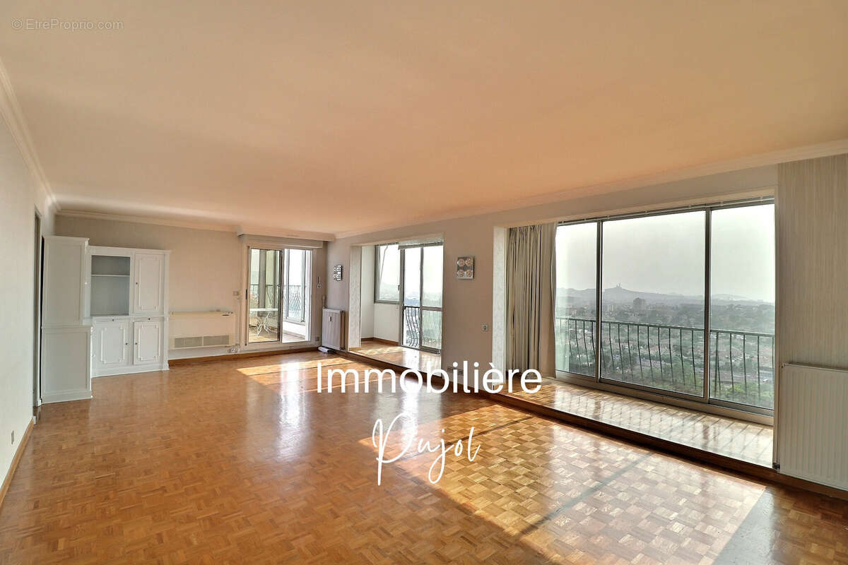 Appartement à MARSEILLE-12E