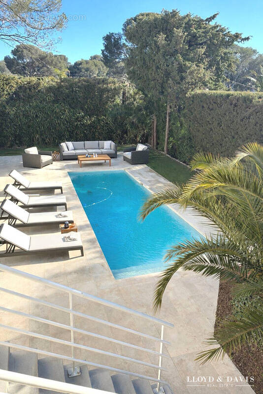 PISCINE ET JARDIN PAYSAGE - Maison à SAINT-RAPHAEL