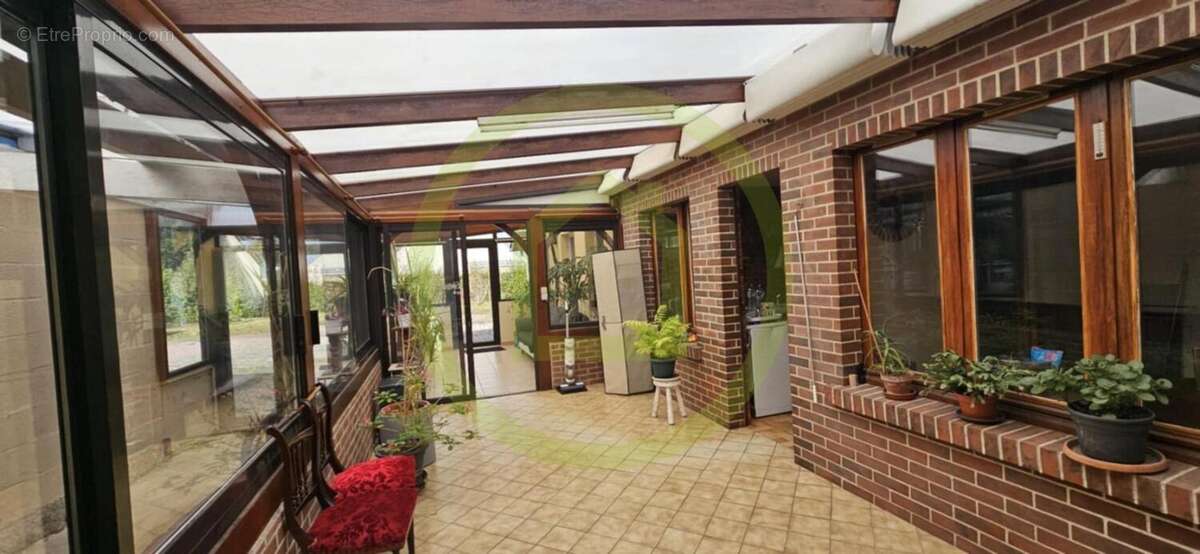 Maison à CREVECOEUR-LE-GRAND