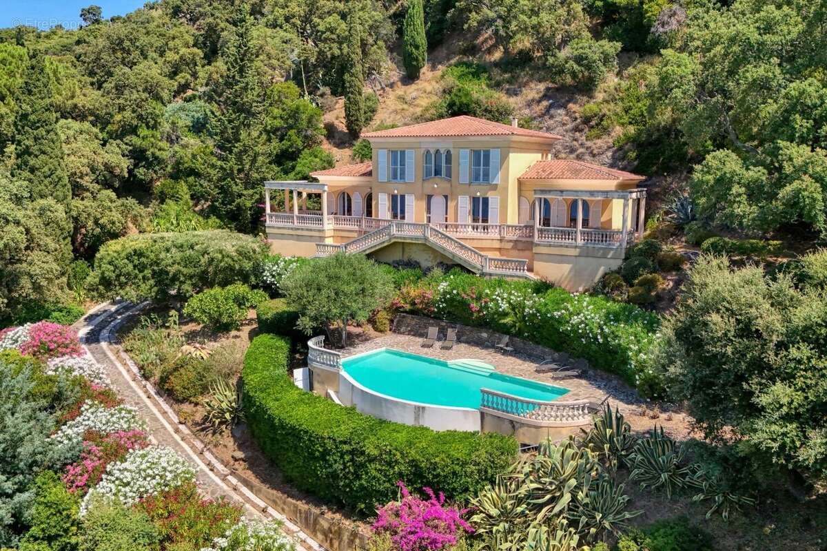 Rayol Canadel sur mer- Villa - photo 2