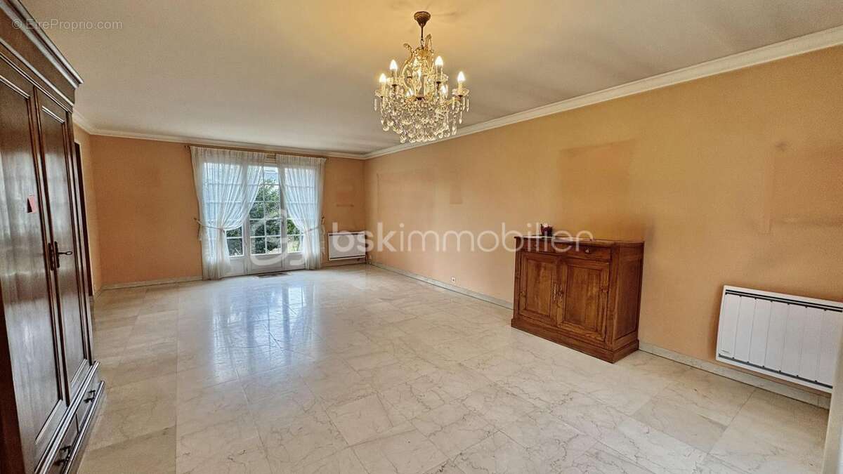 Maison à VILLIERS-SUR-ORGE