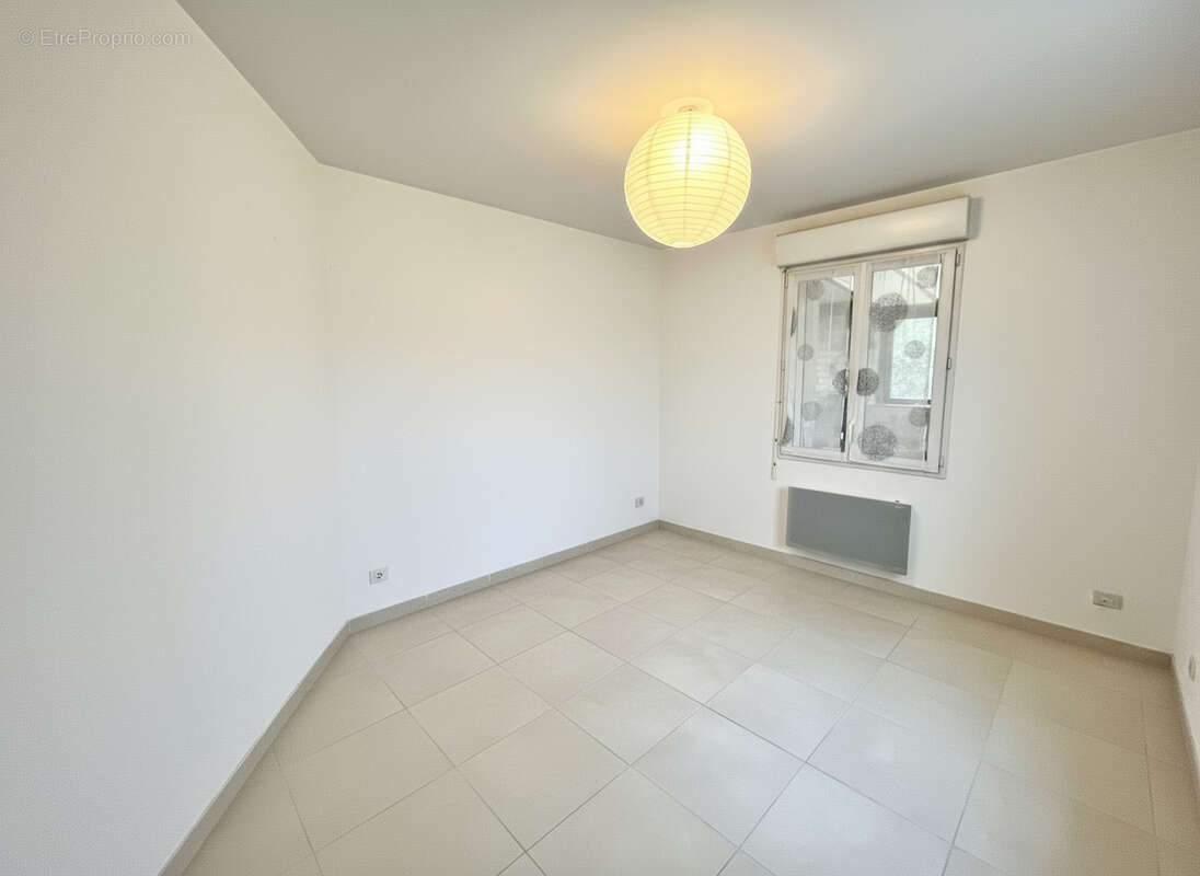 Maison à SAINT-JEAN-LES-DEUX-JUMEAUX