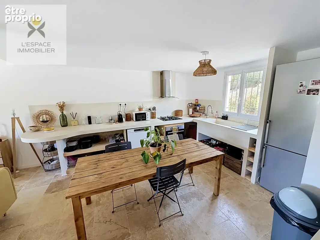 Maison familiale type 4 avec piscine   Calme et proche de toutes les commodités - photo 3
