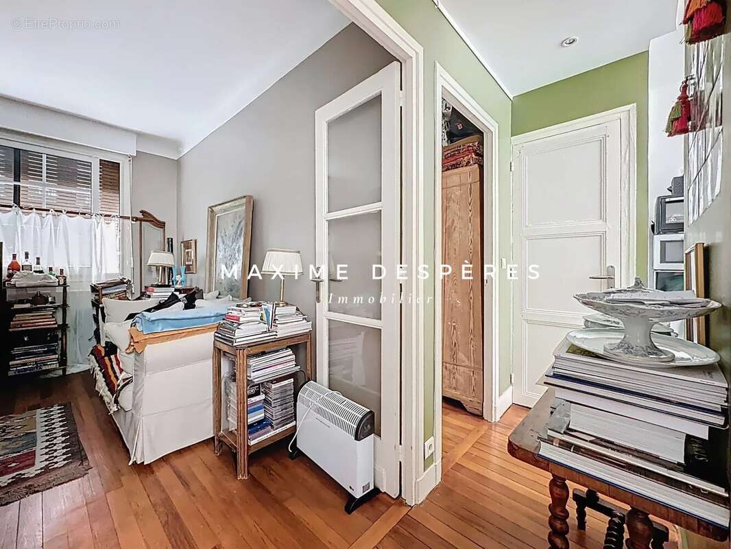Appartement à NEUILLY-SUR-SEINE