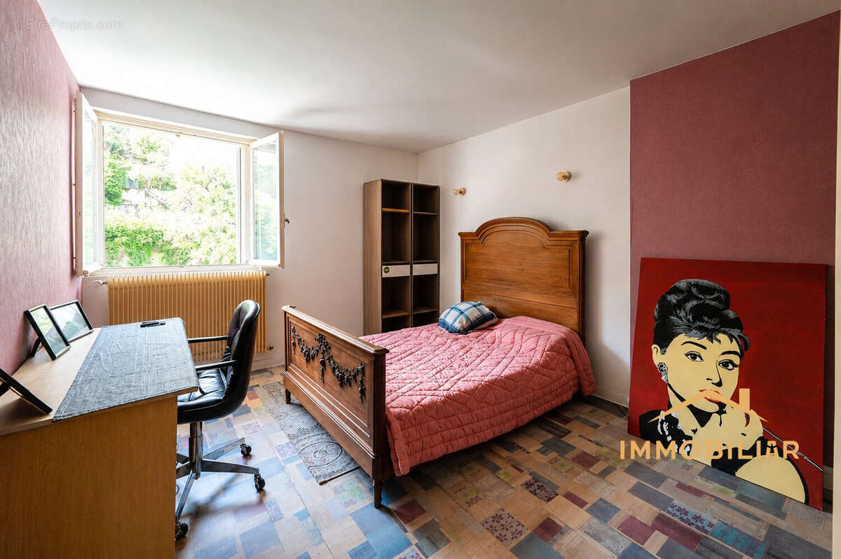 Appartement 73 m² à Saint-Claude  - photo 8