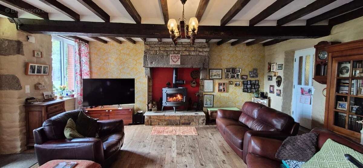 Maison à LE MESNIL-GILBERT