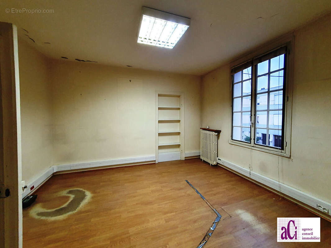 Maison à L&#039;HAY-LES-ROSES