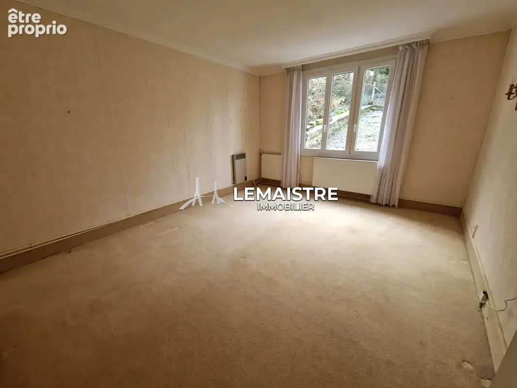 Maison à vendre - Lillebonne - 124 m² - 3 chambres - Garage - Jardin - Terrasse - Atelier - photo 7