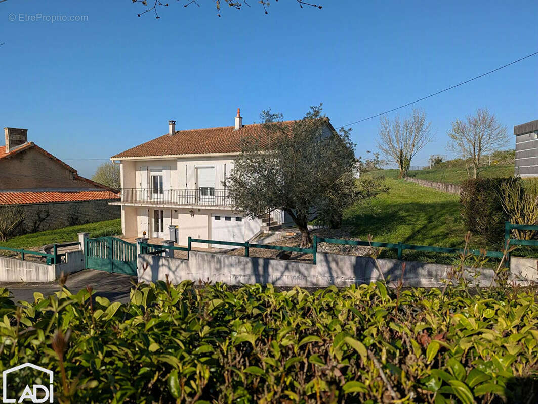 Pavillon à pamproux - photo 10