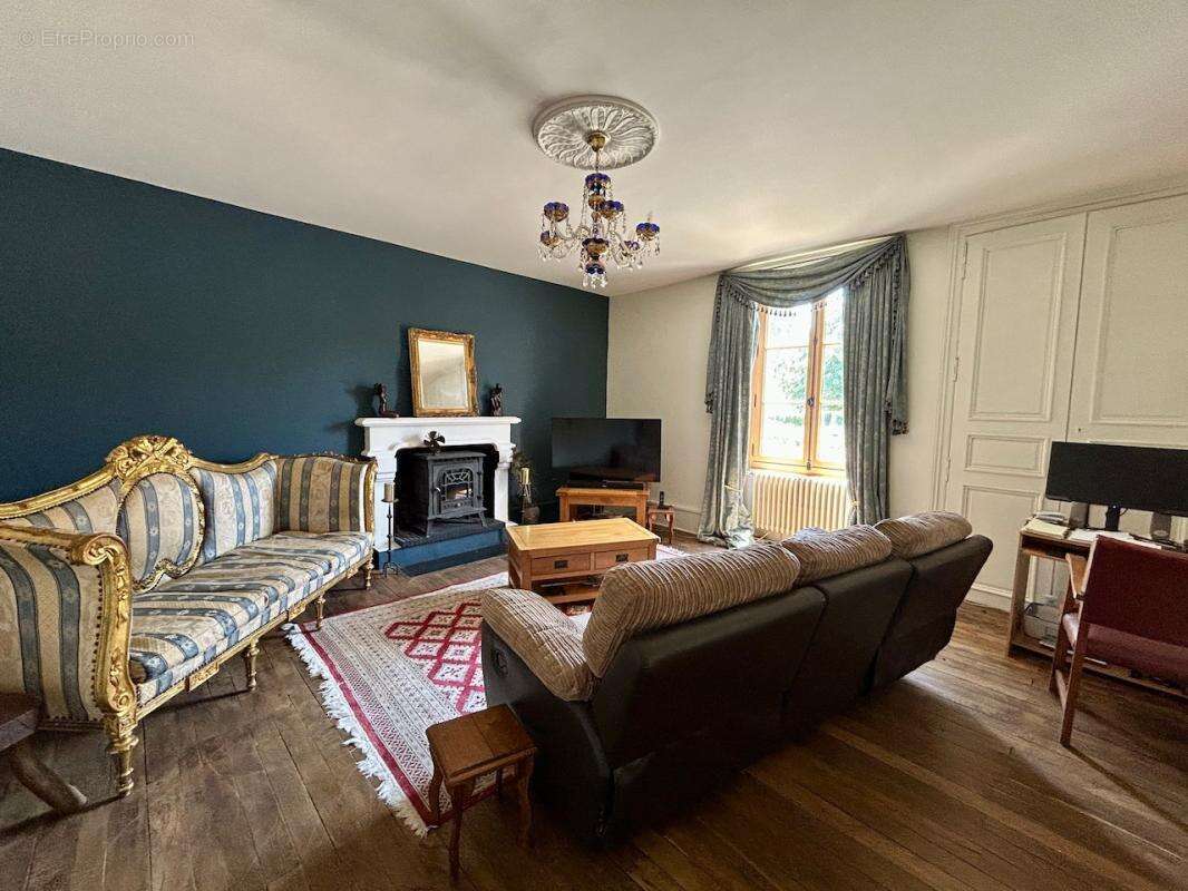 Maison de Maître rénovée de 5 chambres avec piscine et garag - photo 6