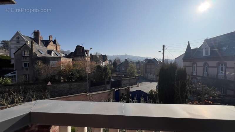 Maison à MONT-SAINT-AIGNAN