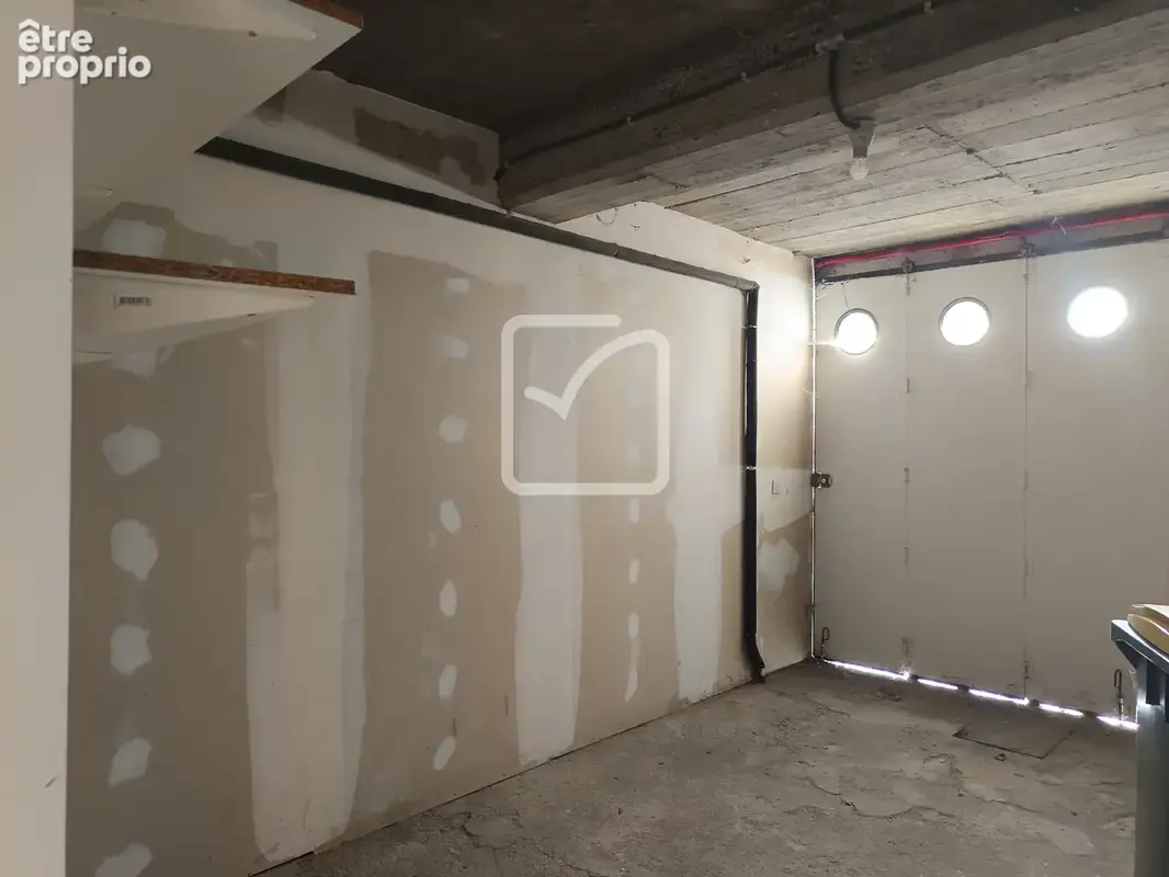 Maison 3 logements, terrasse, garage et place de parking - photo 10