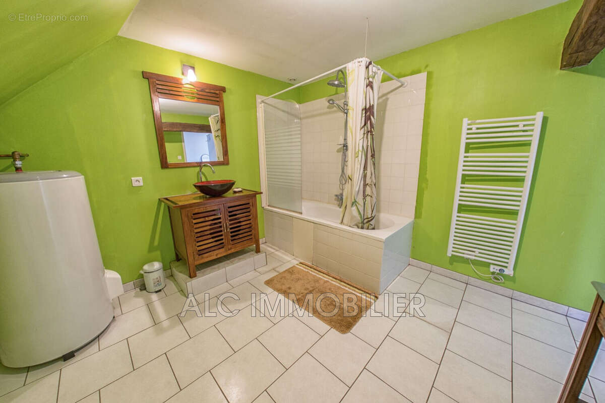 Maison à FRESNAY-SUR-SARTHE