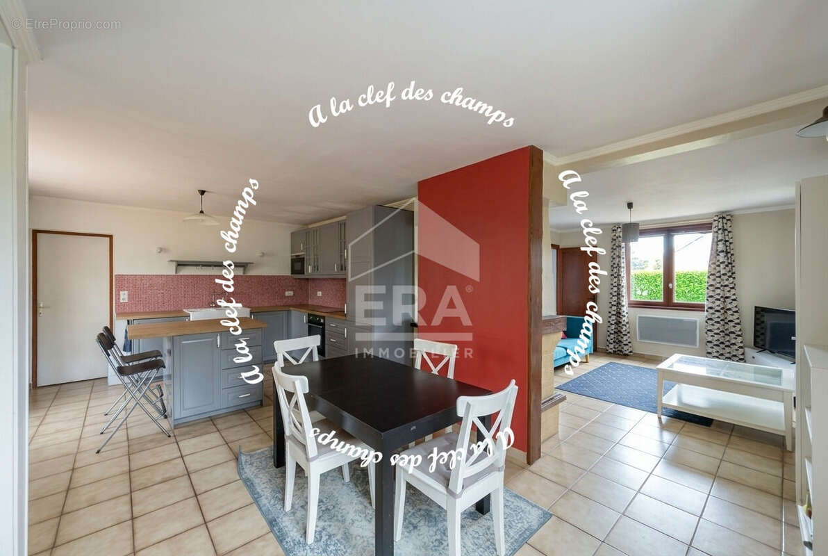 Maison à DOURDAN