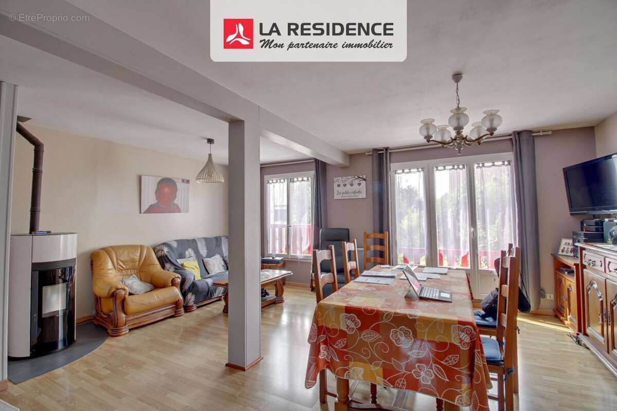 Maison à LES MUREAUX