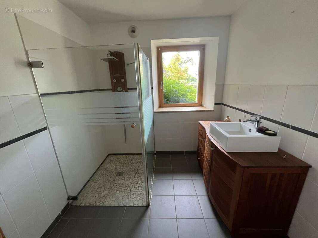 10 mn vannes  - longere renovee 300 m² - photo 11