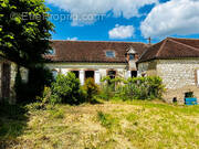 Maison à AILLANT-SUR-THOLON